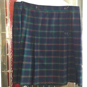 Girls Sz 18.5T Waist 40 Plaid Blue, Red & Green Uniform Skirt. Below Knee